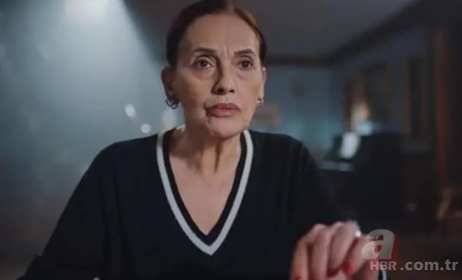 Camdaki Kız dizisinin gamsız annesi Feride fotoğraflarıyla sosyal medyayı salladı! Nalan'a korse giydiren Feride'ye bakın siz 3