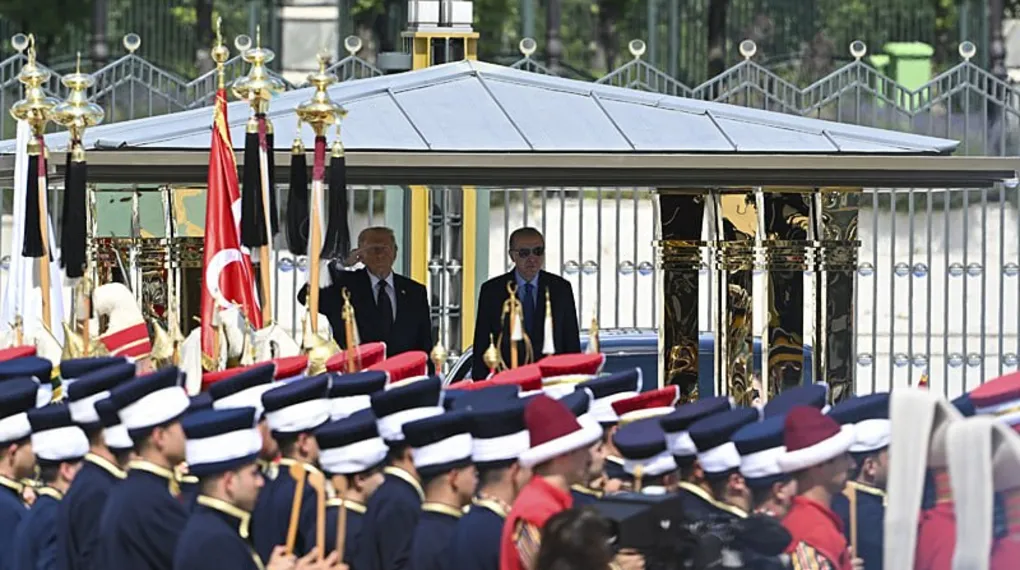 Külliye'de Trump için karşılama töreni