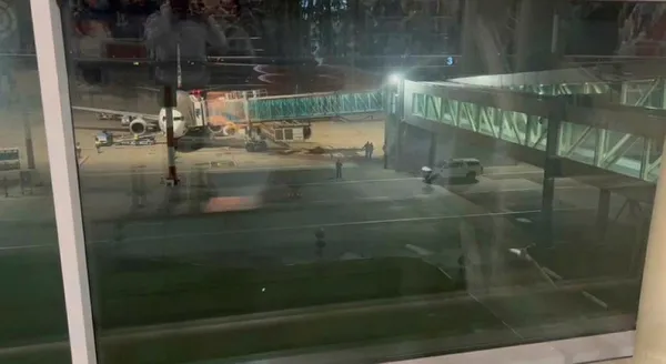 1668715196439.jpg Diyarbakır-Antalya seferini yapan uçakta bomba alarmı! Çantamızda bomba var diyaloğu paniğe neden oldu... İhbar asılsız çıktı - 2