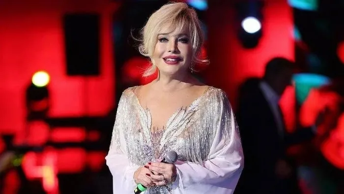 ’Mavi Boncuk’ Emel Sayın ameliyat oldu! Sağlık durumunu açıkladı: Tekrardan iyi oldum