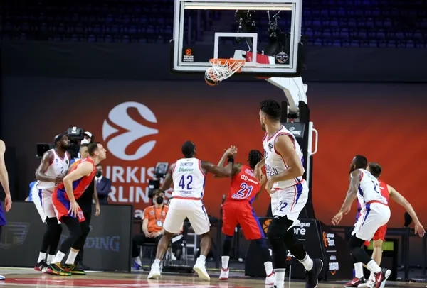 THY Avrupa Ligi Dörtlü Final ilk maçında Anadolu Efes yükseldi - 1