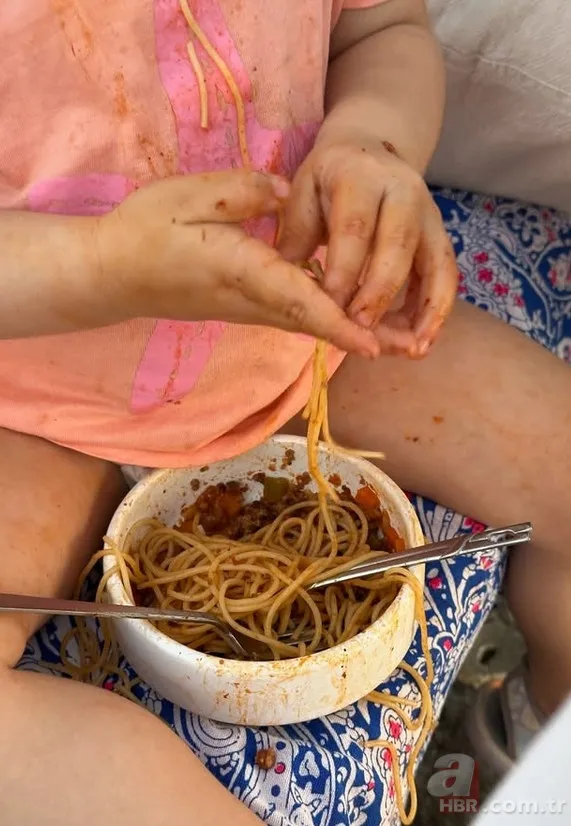 Neslihan Atagül minik oğlu Aziz'i paylaştı 4