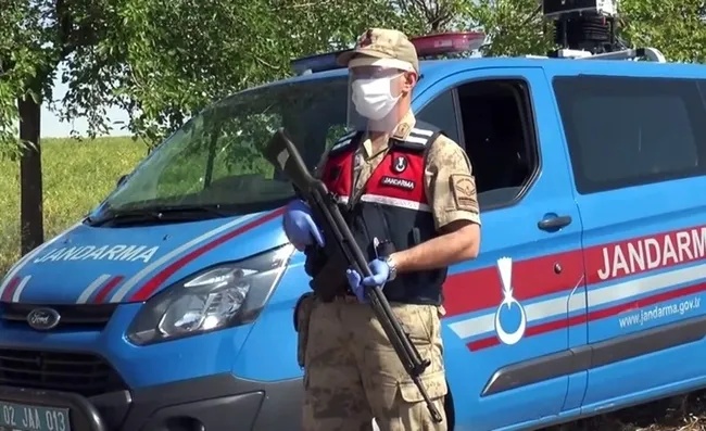 Van'ın Saray ilçesindeki 4 mahallede okullar koronavirüsten 10 gün tatil edildi! - 3