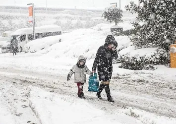 İstanbul'da okullar yarın da tatil