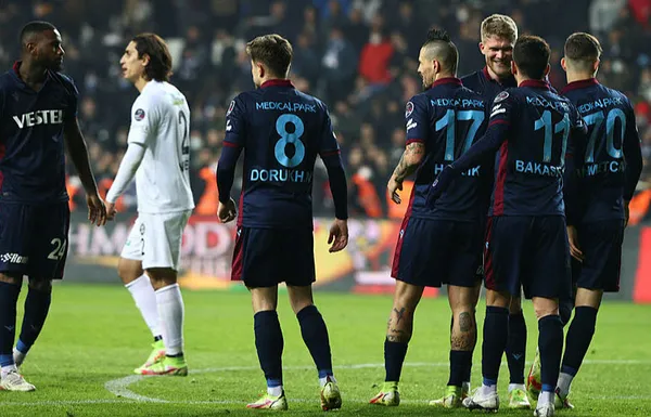Lider Trabzonspor Medipol Başakşehir'i ağırlayacak! Zirvede zorlu viraj - 4