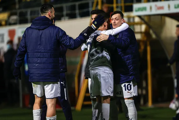 Alanyaspor: 2 - Fenerbahçe: 5 MAÇ SONUCU | Fenerbahçe Alanya’da gol oldu yağdı