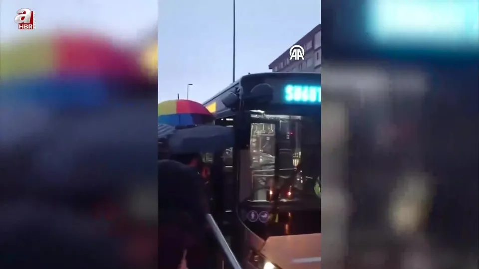 Avcılar’da metrobüs arızası nedeniyle seferler aksadı