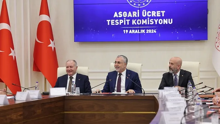 2024 yılı Asgari Ücret Tespit Komisyonu Toplantısı (AA)