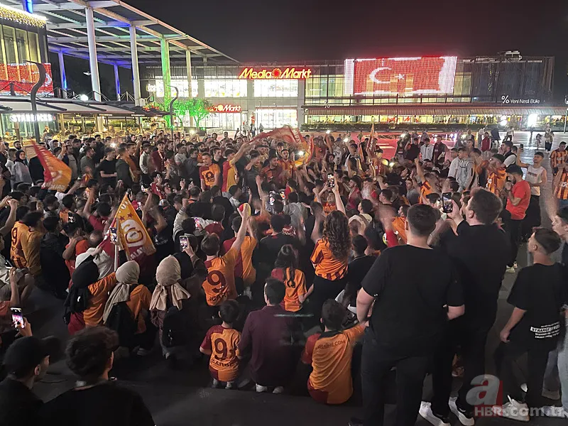 Galatasaray'ın şampiyonluğu tüm yurtta kutlanıyor! Taraftarlar sokaklara döküldü 12