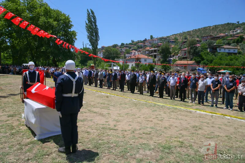 Sakarya'daki patlamada şehit düşen şehitlerimize acı veda! Gözyaşları sel oldu 18