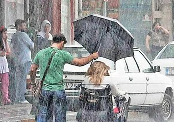O fotoğrafları sosyal medyayı sallamıştı! 9 sene sonra şimdi de nikah masasına oturuyorlar
