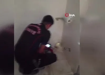 Su giderine sıkışan kedi kurtarıldı
