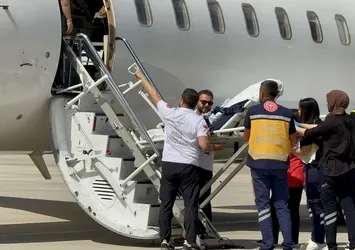 Ağrı’da kritik durumdaki çocuk hasta hava ambulansıyla Ankara’ya sevk edildi