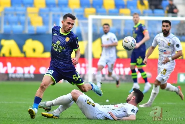 Arda Turan’dan Galatasaray’a transfer çıkarması! O futbolcunun peşine düştü… 15