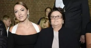 Hayırlı evlat Hadise annesini es geçmedi