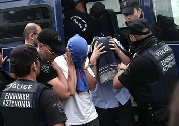 Yunanistan'a kaçan 8 darbeci adliyede