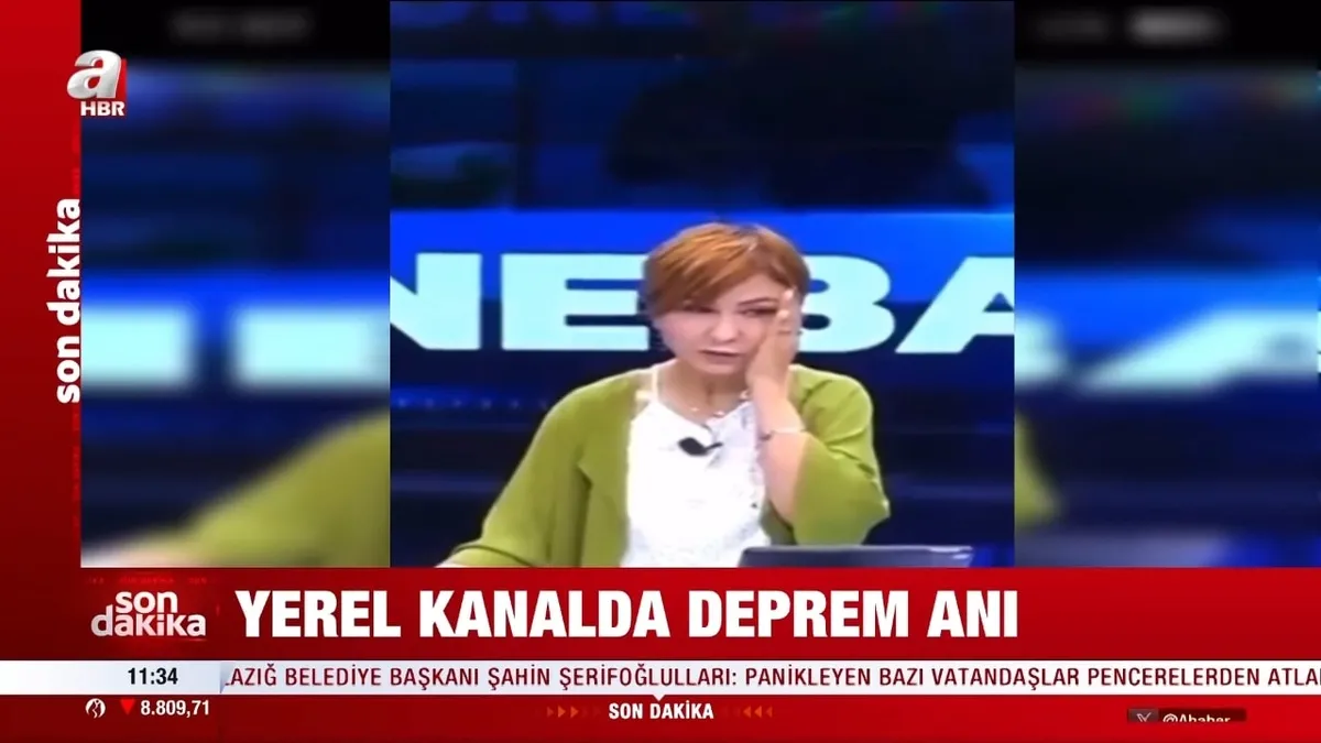 Malatya'daki yerel kanalda deprem anı! İşte sunucunun panik anları
