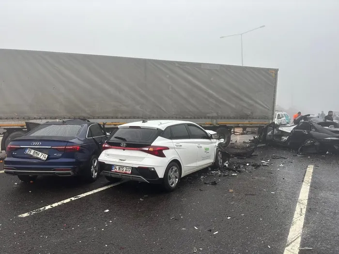 Gaziantep'te zincirleme kazada ortalık savaş alanına döndü: 2 ölü, çok sayıda yaralı var - 2