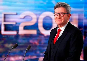 Fransa'da Jean-Luc Melenchon 2022 cumhurbaşkanlığı seçimi için adaylığını açıkladı