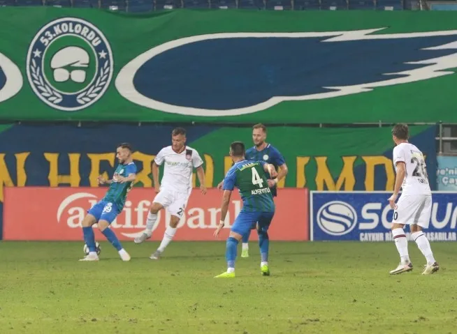 Çaykur Rizespor - Fatih Karagümrük maçında gol sesi çıkmadı