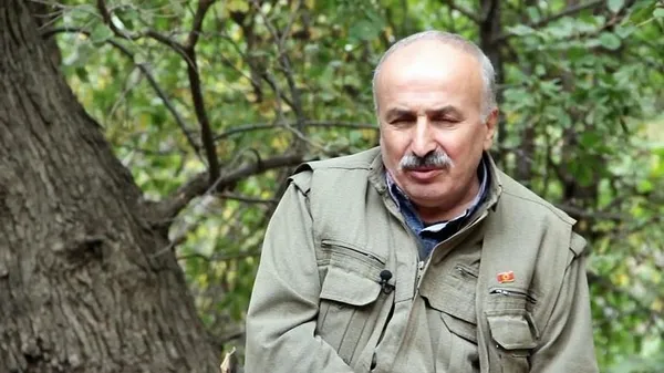 parola-kandil-uzlasisi-chp-ve-teror-partisi-dem-arasindaki-kirli-ittifakin-yeni-perde-arkasi-istanbuldan-sonra-1709849603151.jpeg CHP'nin kirli ortağı DEM'den bir skandal daha! Bebek katili terörist Abdullah Öcalan'ın fotoğrafını sokaklara taşıdılar | Tepkiler çığ gibi: "Ne bölücülere ne de adayları İmamoğlu'na oy yok"