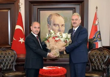 Emniyet Genel Müdürü Erol Ayyıldız göreve başlaması dolayısıyla mesaj yayımladı: Teslim aldığımız bayrağı ileriye taşıyacağız