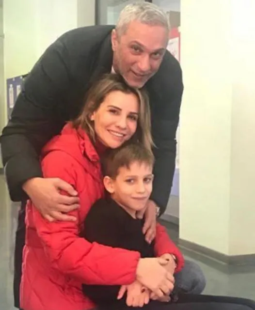 Esra Erol karne heyecanına ortak oldu! Çocuklarını yalnız bırakmadılar (Ünlü isimlerin karne paylaşımları)