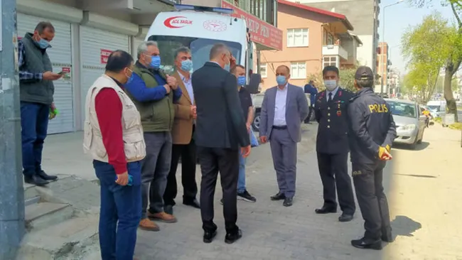 sehit-annesi-aci-haberi-ziyaretine-gittigi-diger-oglunun-evinde-aldi-1619786313213.jpg Şehit annesi, acı haberi ziyaretine gittiği diğer oğlunun evinde aldı - 1