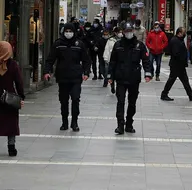 Hafta sonu sokağa çıkma yasağı hangi illerde?