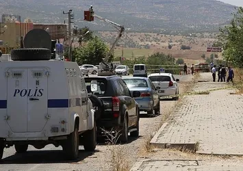 Diyarbakır'da terör saldırısı: 3 polis yaralı