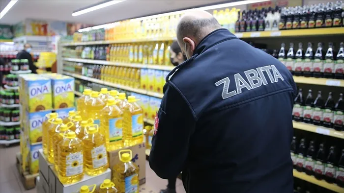 Fahiş fiyat ve stokçuluğa geçit yok! Cezalarının artırılmasını da içeren kanun teklifinin 7 maddesi daha kabul edildi