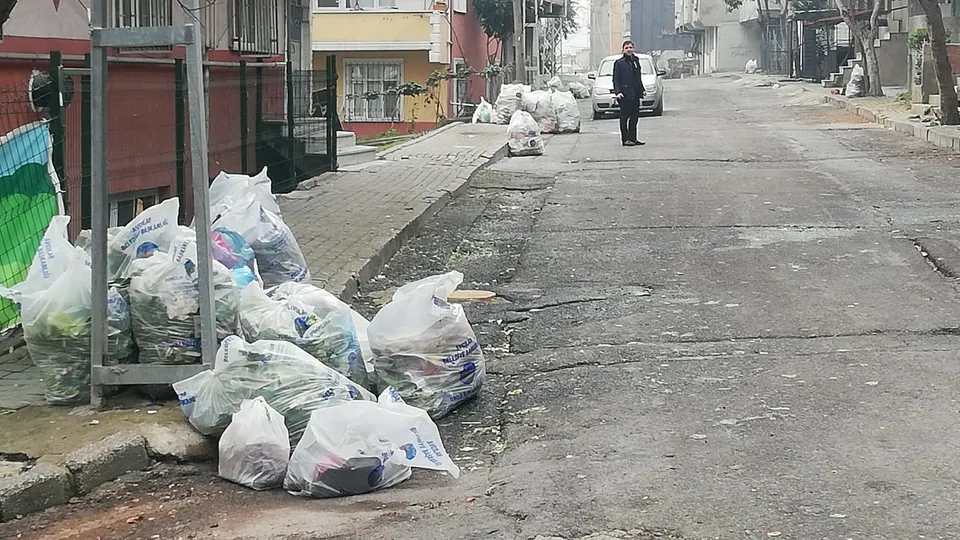 CHP’li Avcılar Belediyesi’nde çöp dağları