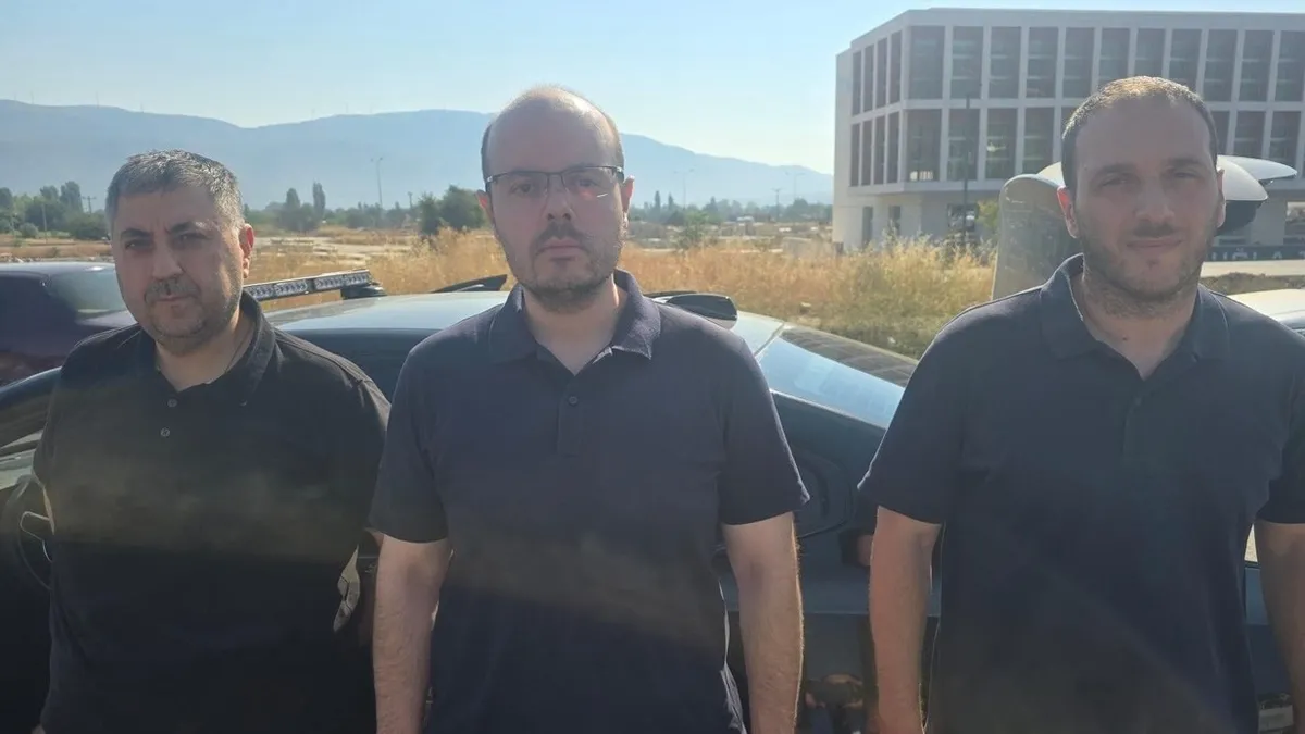 Alihan Kuriş Suç Örgütü operasyonunda aranan Hilmi Tuna Kuriş ve Erhan Yılmaz Marmaris'te yakalandı! İdris Naim Şahin detayı