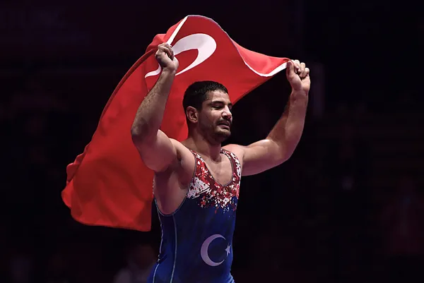 31-yil-sonra-avrupa-sampiyonu-olan-serbest-gures-milli-takimi-yurda-dondu-taha-akgulden-a-habere-ozel-aciklama-1708352503665.jpg 31 yıl sonra Avrupa şampiyonu olan Serbest Güreş Milli Takımı yurda döndü! Taha Akgül'den A Haber'e özel açıklamalar... - 2