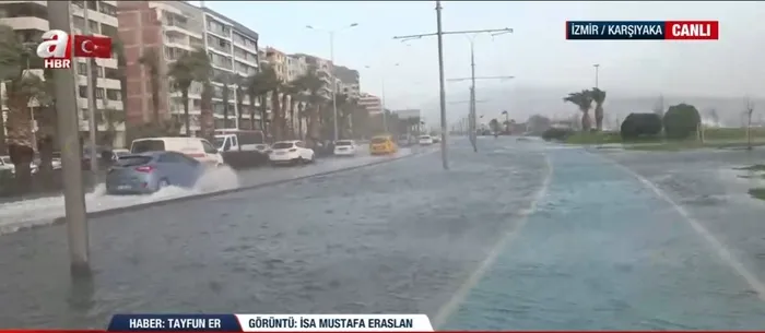 chp-yine-sinifta-kaldi-izmirde-copler-sel-sulariyla-sokaklara-tasti-1771168776674.jpg CHP yine sınıfta kaldı: İzmir'de çöpler sel sularıyla sokaklara taştı - 5