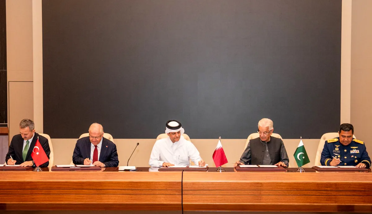 dogu-akdenizden-asya-afrika-hattina-msbden-libya-anlasmasi-ve-bedir-mutabakati-aciklamasi-1792660782297.png Doğu Akdeniz’den Asya-Afrika hattına! MSB'den Libya anlaşması ve Bedir Mutabakatı açıklaması - 3