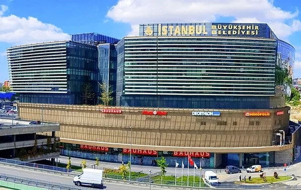 1670839245543.jpg Maaşlarını alamayan işçilerden CHP'li Ataşehir Belediye Başkanı Battal İlgezdi'ye tepki! Konsere var bize yok - 3