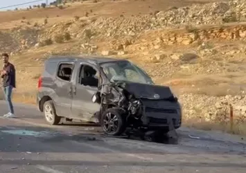 Mardin’de cip ile kamyonet çarpıştı: 9 yaralı