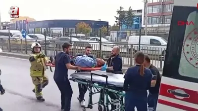 İETT otobüsü durağa girdi! Yaralılar var