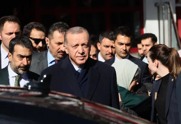 1677215317308.jpg Başkan Recep Tayyip Erdoğan'dan kurmaylarına talimat! Yeniden yapılandırmanın sloganı şekillendi | Müteahhitlere yeni belge: O dönem bitiyor - 3