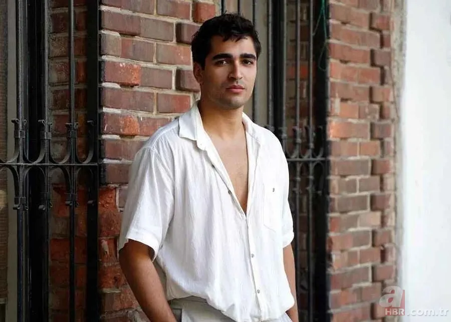 Yalı Çapkını'nın Ferit'i Mert Ramazan Demir'in kardeşlerine bakın! 5 kardeş birbirinin aynısı! Kaşlar ondan miras... 5