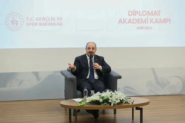 1675334992033.jpg Sanayi ve Teknoloji Mustafa Varank'tan "Türk İHA/SİHA'ları için sıraya girdiler" açıklaması! Dünya hayran - 3