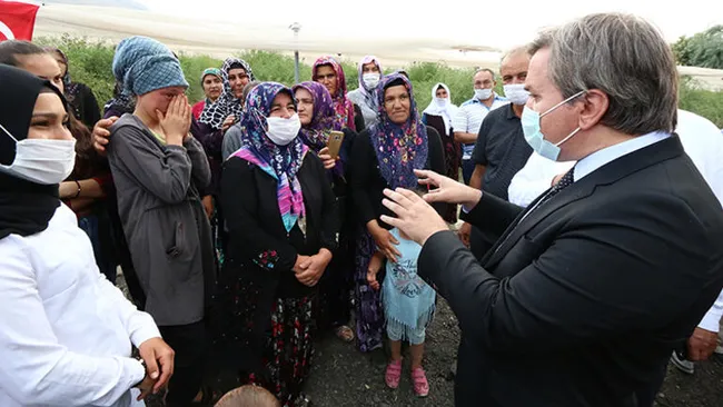 Vali Aydoğdu’nun “Sen biz okutacağız” sözleri Ayşenur’u ağlattı - 2