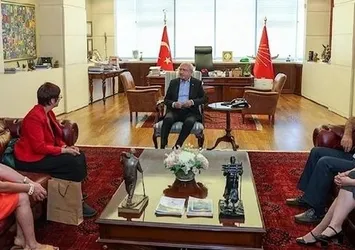 Kemal Kılıçdaroğlu CHP'nin belgeli bankamatikçisi Mimarlar Odası Ankara Şube Başkanı Tezcan Karakuş Candan ile bir arada!