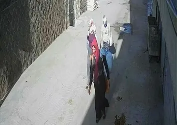 Bohçacı kılığına girip vurgun yaptılar