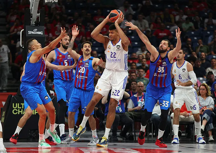 son-dakika-anadolu-efesin-rakibi-real-madrid-oldu-1652994841286.jpg Son dakika: Anadolu Efes'in rakibi Real Madrid oldu - 3