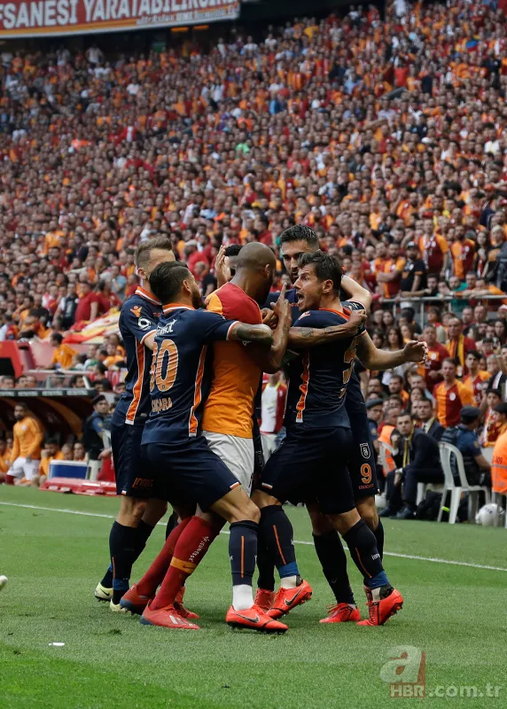 Başakşehir'in golü sonrası ortalık karıştı 12