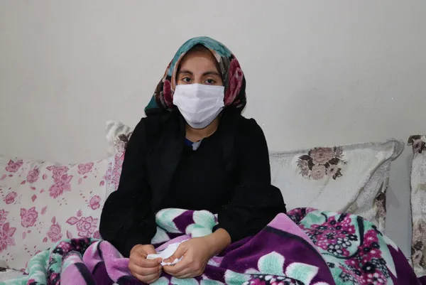 1610956038368.jpg Ne uyuyabiliyor ne de yemek yiyebiliyor! 10 gündür hapşırıyor! - 4