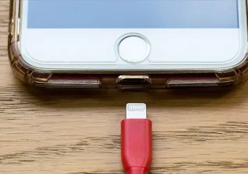 Apple iPhone sahipleri dikkat! En çok onlar etkilenecek! Avrupa Parlamentosu kararını duyurdu