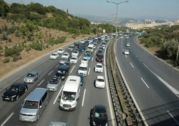 Tatilciler dönüş yolunda